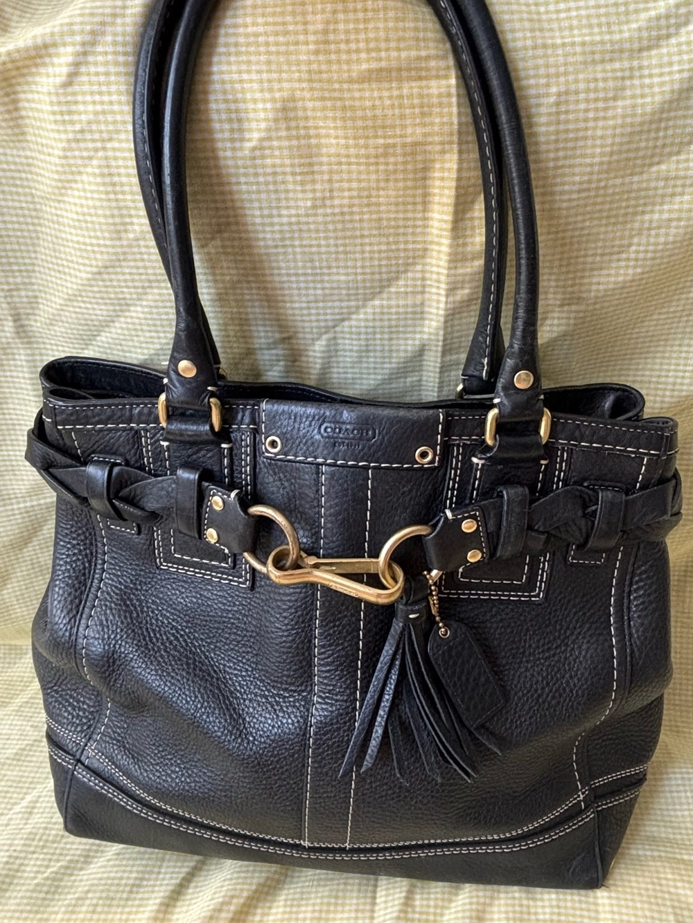 Y2K vintage Coach Hampton’s braided Black Pebbled Leather handbag 2006 gold